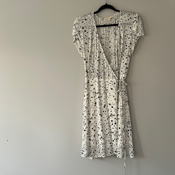 Wrap dress size large - Picture 1 of 3